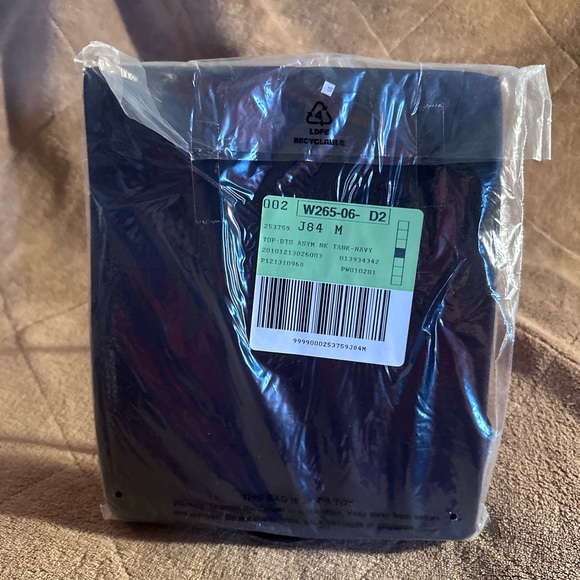 NWOT VICTORIA’S SECRET NAVY TANK TOP (MEDIUM) - Picture 5 of 8